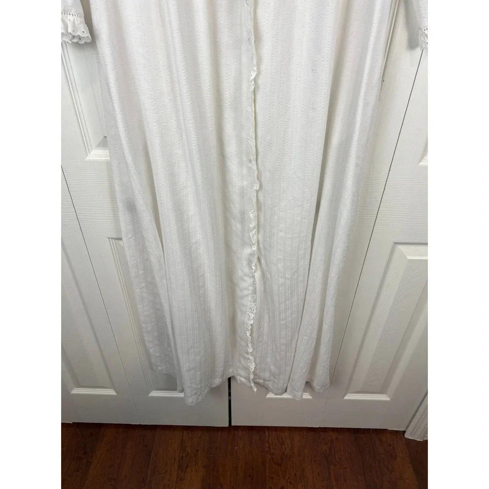 Vintage White Lace Trim Snap Front Maxi Nightgown Robe Small Cottagecore Regency